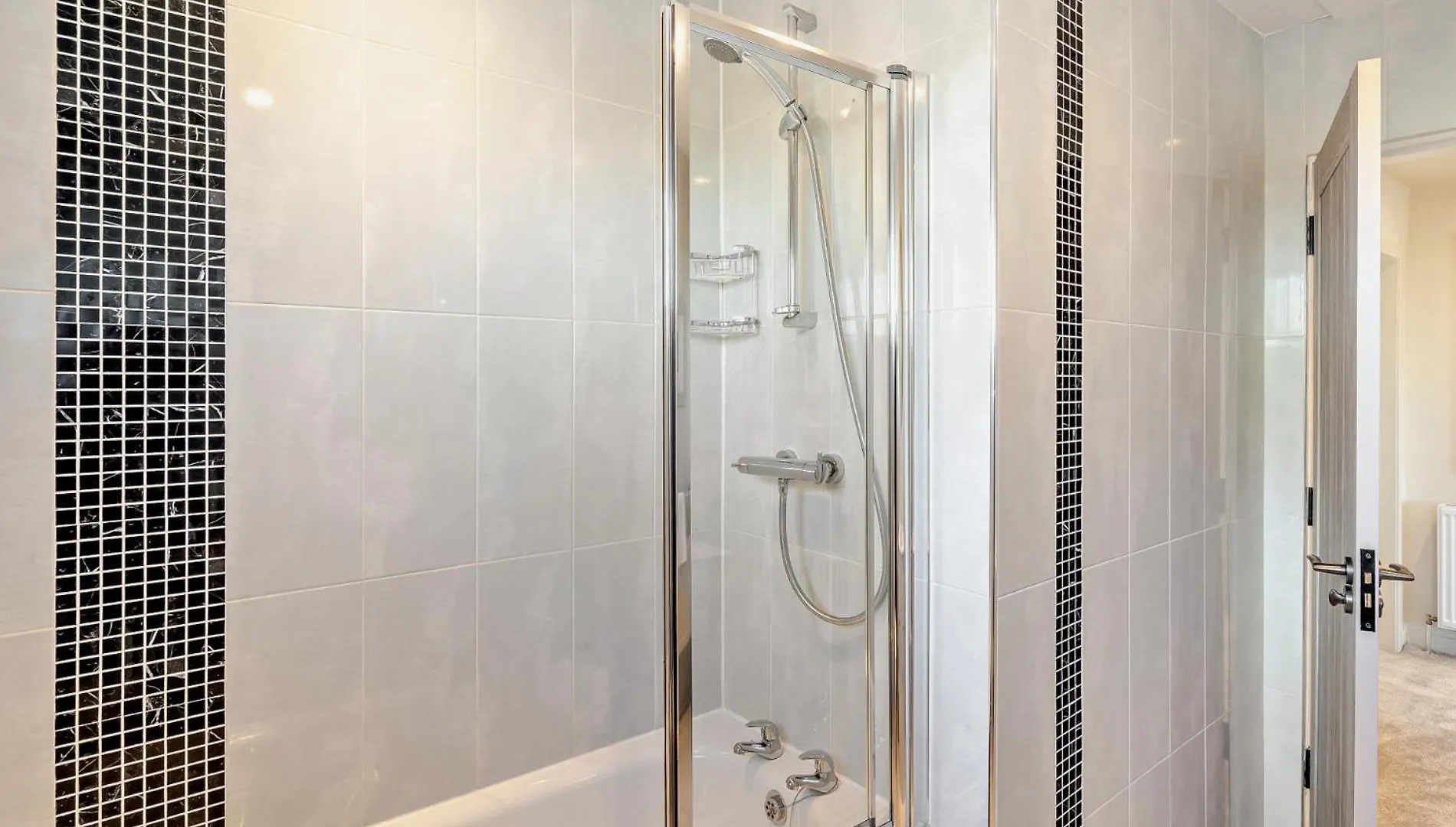 Holiday home 6 Bed In South Queensferry 94359 Broxburn